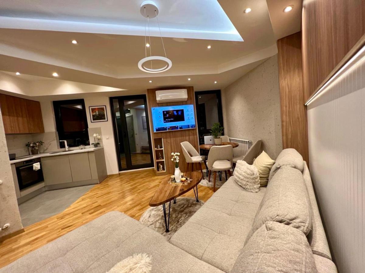 Maria'S Elite Luxury Apartment สโกเปีย ภายนอก รูปภาพ