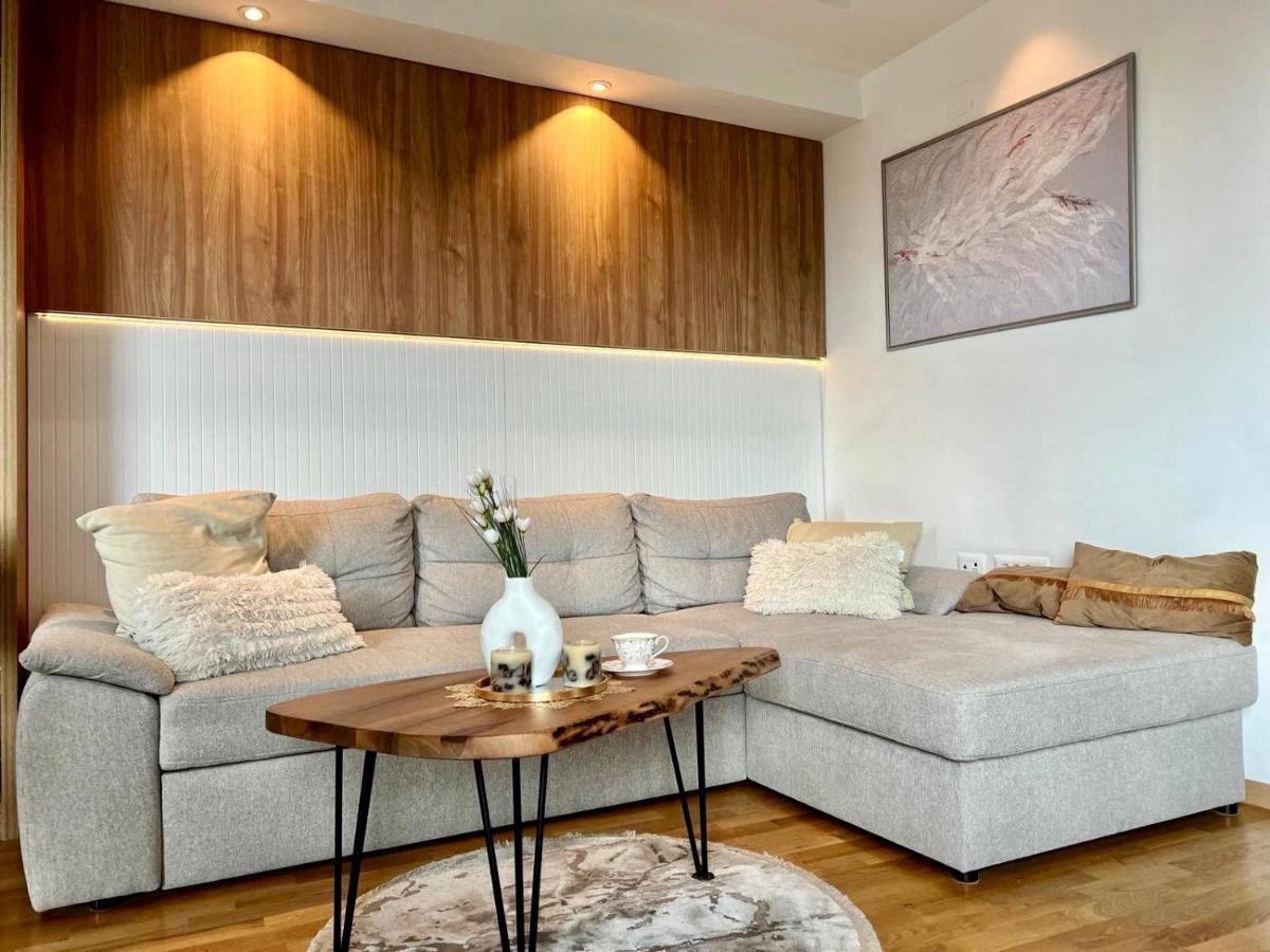 Maria'S Elite Luxury Apartment สโกเปีย ภายนอก รูปภาพ